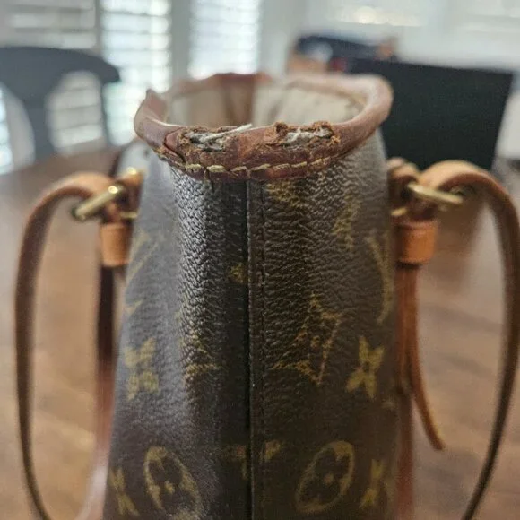 LOUIS VUITTON PETIT BUCKET - Picture 5 of 15